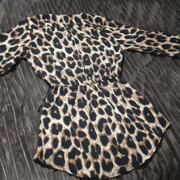XS Ardene Leopard shirt with Zipper and Pockets - Picture 7 of 9